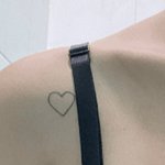 [댓글부탁해] 이 타투있는 여자가 오프<b>숄더</b> 입으면 어떨거같애