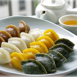 달곰하고 <b>쫀득</b>한 송편 맛보세요!