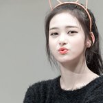 <b>청초</b>함이 자연스럽게 배어나는 여돌