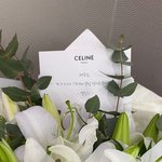 [NCT칠프] 툥스토리 <b>셀린</b>에서 발매 축하 꽃 보냈나봄