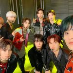 [NCT칠프] 헐…<b>이태용</b> 발 봐바..