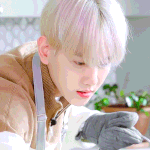 <b>백현</b>