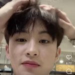 [NCT즌] 이 머리 <b>말림</b> 당하는 마크 어디서 나온건지 아는 사람