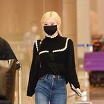로제 옷 <b>편한</b> 옷은 아니던데