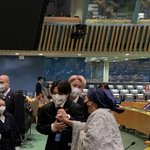 우리 <b>박지민</b> 애기 떨렷나봄