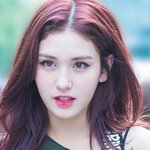 눈 예쁜 여돌 4명