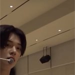 [TXT] 연준이 머리 깠는데 약간 양옆은 덮은 그런 사진 좀ㅠㅠ