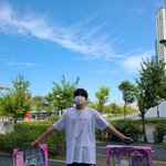 [더보이즈] 애기가 <b>옷</b> 잡아 당겼나봐ㅋㅋㅋㅋㅋㅋ