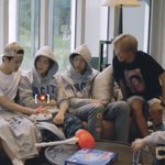 [NCT칠프] 이거 재현이 <b>무릎</b>에 올려두고 하는거 뭔가웃김