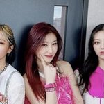[댓글부탁해] 채령 드디어 <b>찰떡</b> 코디 찾았네