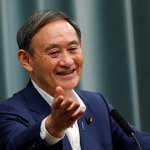 어려울 때 등돌린 <b>아베</b>에 배신감?...日 스가, 차기 총리로 고노...