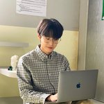 [댓글부탁해] 남돌 공대생 느낌 나는 짤 좀 <b>plz</b>