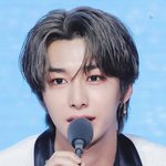 [댓글부탁해] 이거 <b>머리색</b> 뭐임?