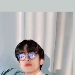 김태형 이거 사진 원본 <b>화질</b> 좋은거 있는 사람 좀 주라 ㅠ