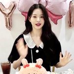 오늘 장원영 브이앱 보고 역시 여전히 이쁘구나 함..