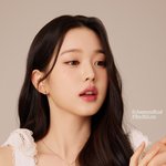 장원영 <b>쇼메</b> 잘어울린다…