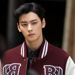 가을느낌의 차은우 너무좋아 ㅠ
