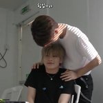 [스키즈] <b>서로</b> 무는 사진 주라
