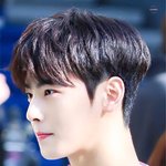 <b>낭만</b>이 깃들어 있는 아이돌 미모