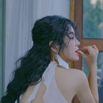 눈빛과 어우러진 <b>조각</b> 같은 미모