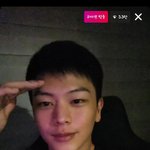 [댓글부탁해] <b>육성재</b> 얼굴 심각하다;;;;