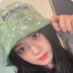 자기 본진 유명한 <b>포카</b>나 갖고싶은 <b>포카</b> 있음?