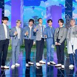 오늘자 방탄 의상중 놀라운거