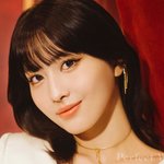 <b>모모</b> 졸라이쁘지않냐