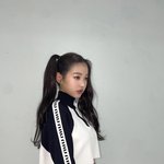 장원영 양<b>갈래</b> 개이뻐