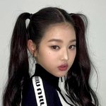 장원영 <b>미우</b>미우 모델이야???