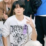 [NCT칠프] 이거 <b>옷정보</b> 아직 안떳지