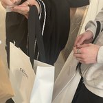 [스키즈] 뭐야 현이 <b>용복이</b> 목격담 떴네?
