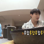 전정국 한 번도 안 틀리고 부르는 노래 안다 ㅋㅋㅋㅋ