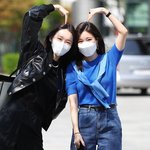 14년<b>차</b> 찐 깐부 인증하는 강민경 이해리ㅋㅋㅋ