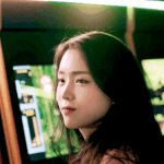 여러 연예인이 보이는 배우