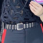 허리 얇아서 <b>벨트</b> 구멍 뚫는게 일상인 남돌