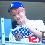 [NCT칠프] 무슨 핫도그를 <b>친자식</b> 보듯이