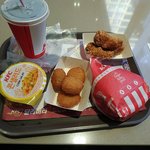 <b>KFC</b> 새우버거 정식