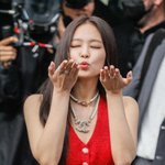 제니 유혹의 <b>윙크</b>.jpg