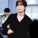 오늘 <b>snl</b> 복근 공개한 재현 ㄷㄷ