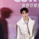 [NCT칠프] 아 이태용 <b>바지</b> 신경쓰였나봐