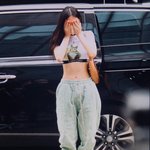<b>신유</b>나 몸매 대박이다