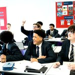 [풀햄보이즈] 식스폼 안내글 보니 참 열심히 사는구나