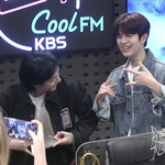 [BTOB] <b>민혁</b>, ㅅㅁ(님) 키스 더 라디오 비하인드 사진!