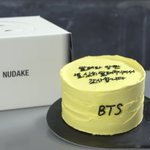 [군대] 이 <b>케이크</b> 집 비싼 곳 아님? 근데