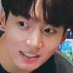 [방탄소년단] 꾸기 <b>피어싱</b> 링으류 바꿧나봐!!