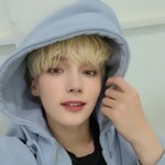 [TXT] 휴카 이 셀카는 진짜 레전드인 거 같음