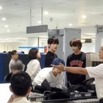 [TXT] 아니 이 사진 뭐냐