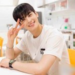 덕후<b>몰이</b>에 한 획을 그은 男돌