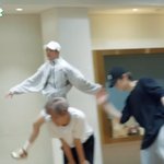 [NCT칠프] 얘 <b>공중</b>에서 걸어다니는데요